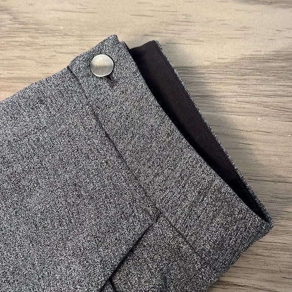 LULULEMON CITY TREK WOMENS GRAY TROUSER II SIZE 2 - Picture 15 of 16